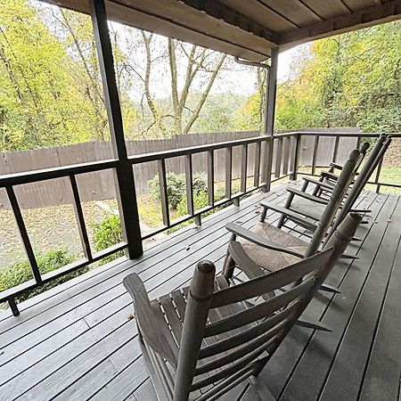 Tucked Away Cabin Pigeon Forge Εξωτερικό φωτογραφία