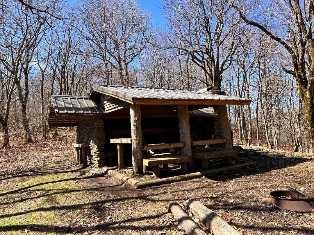 Tucked Away Cabin Pigeon Forge Εξωτερικό φωτογραφία
