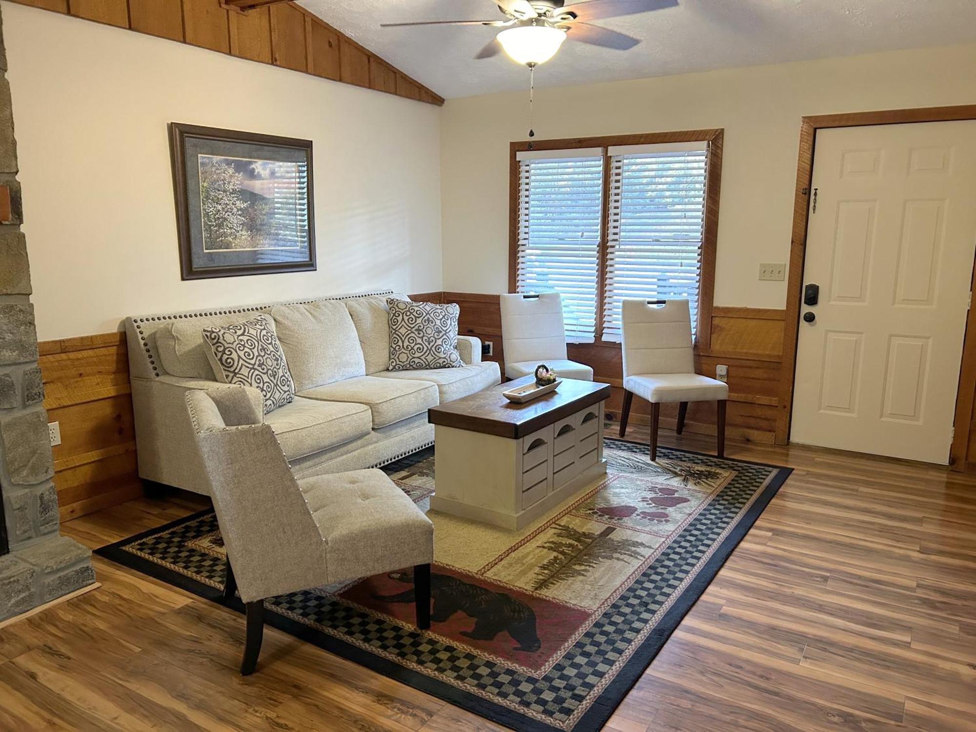 Tucked Away Cabin Pigeon Forge Εξωτερικό φωτογραφία