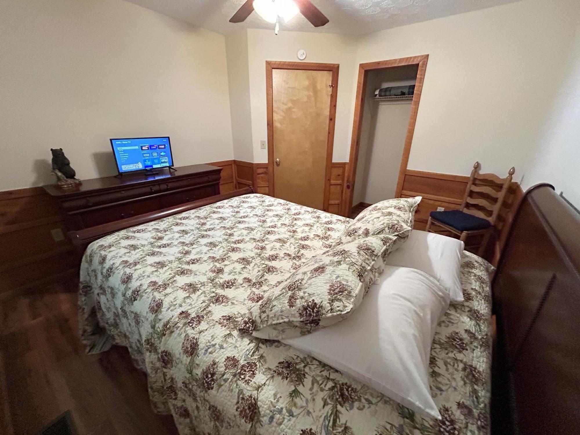 Tucked Away Cabin Pigeon Forge Εξωτερικό φωτογραφία