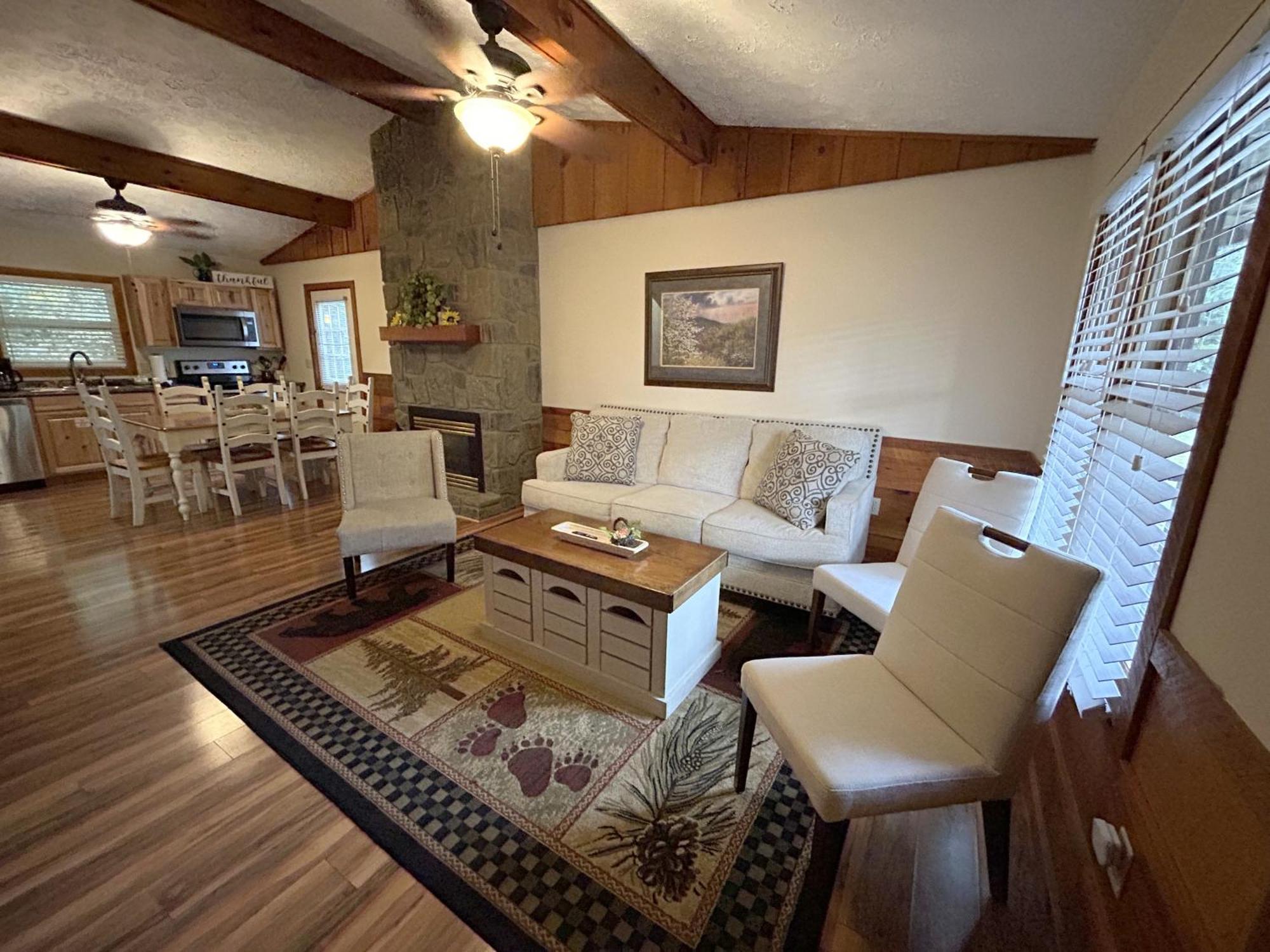 Tucked Away Cabin Pigeon Forge Εξωτερικό φωτογραφία